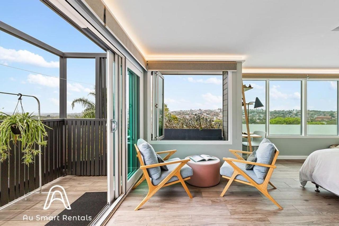 2 Bedroom Tropical Escape Apartment